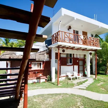 Golden Paradise Hostel-2